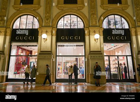 gucci outlets in italy